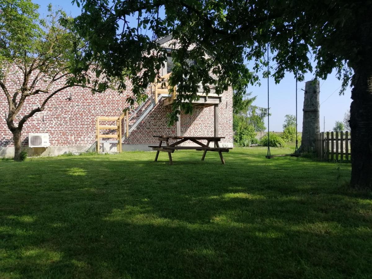Le Gite Du Chtihameau Avec Piscine Interieure Privative, Selon Date Bassee 外观 照片
