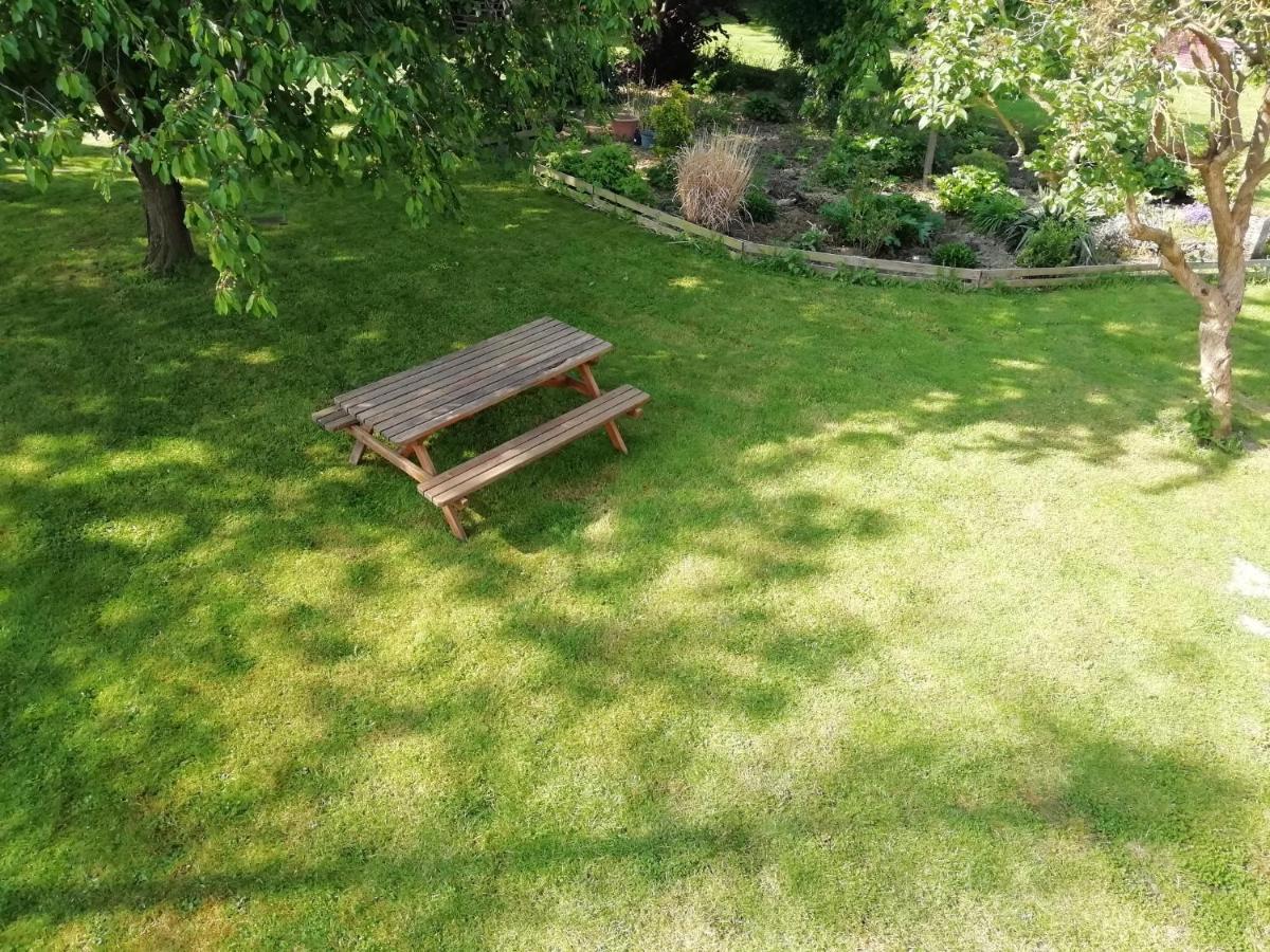 Le Gite Du Chtihameau Avec Piscine Interieure Privative, Selon Date Bassee 外观 照片